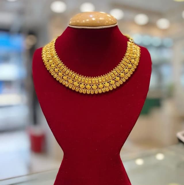 Custom gold necklace design